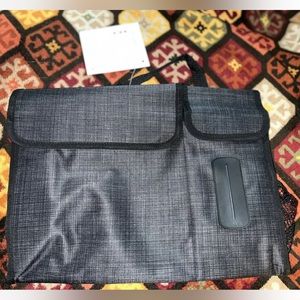 Like New Thirty One Pack N Pull Caddy Car Storage Organizer Bag Gray